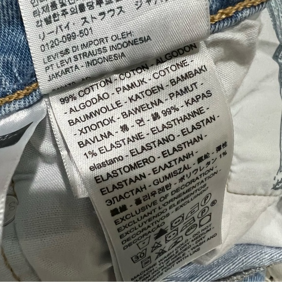 Levi 501 Women’s 30 Light Wash Skinny Filiforme Button Fly Denim Jeans Y - Picture 10 of 10